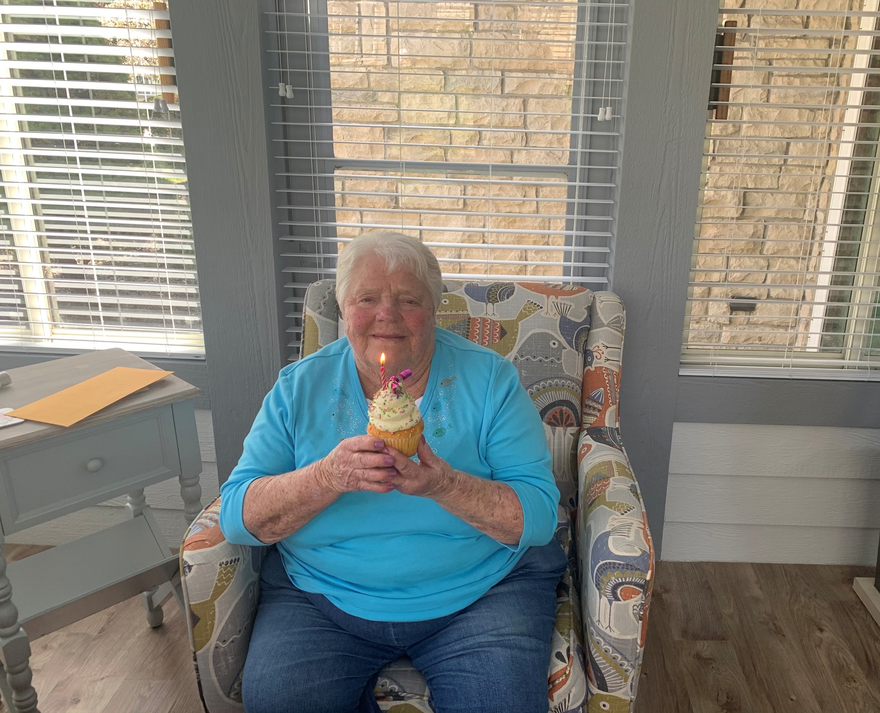 Obituary of Gladys M Logan