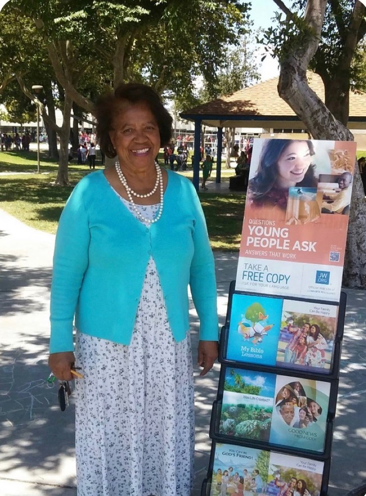 Obituary of Sharon Elizabeth Lewis