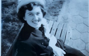 Obituary of Doris E. Larson