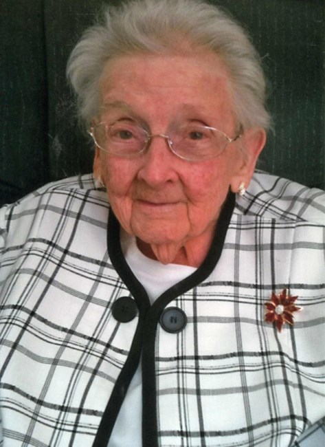 Obituary of Myrtle Verneuille Lewis