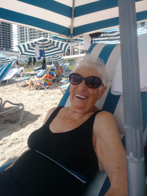 Obituary of Esther Reich