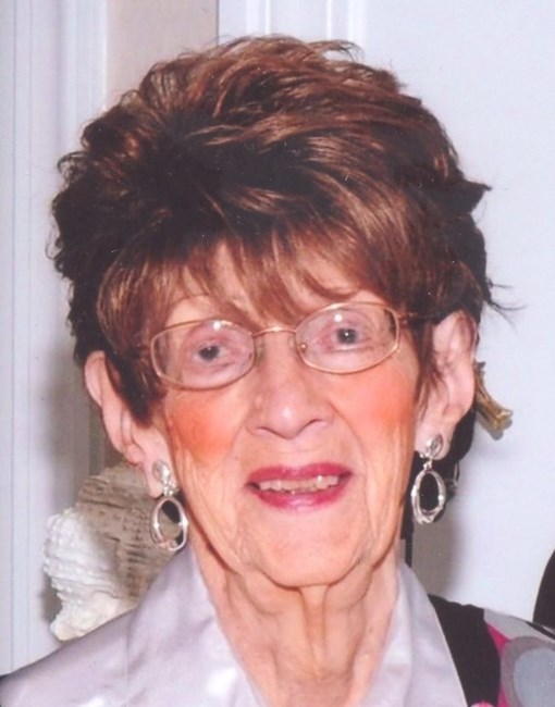 Obituary of Lorraine Isabelle Thorpe Lynch