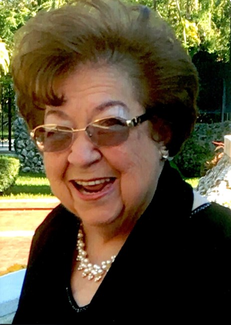 Obituary of Gloria M Diaz Veira