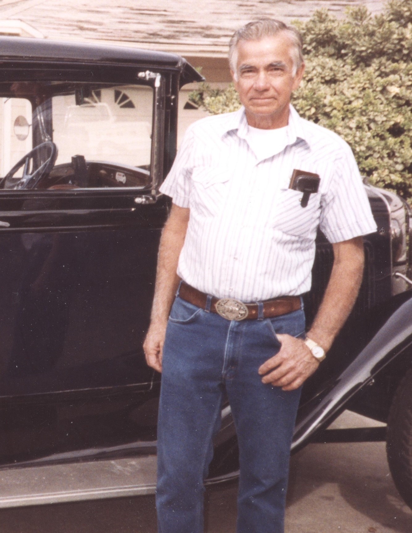 The Standefer Reed Obituaries: A Community's Sorrow