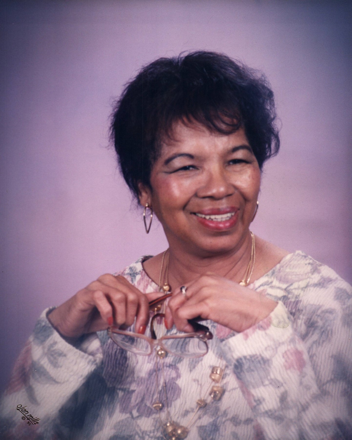 Obituary of Lillian Mae Gold