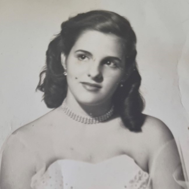 Obituary of Esther Perez Aguayo