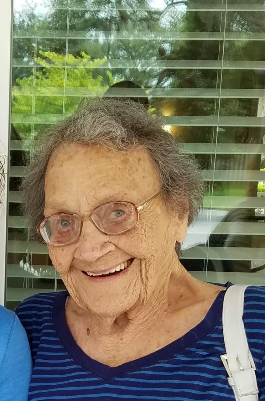 Obituary of Edna "Maxine" Taunton