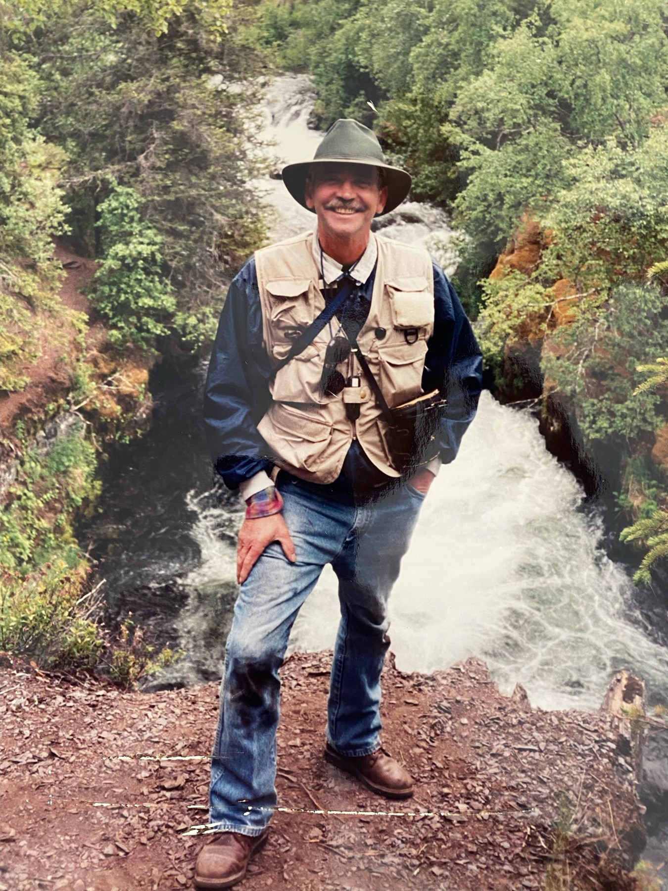 Obituary of Thomas Leon Hylton