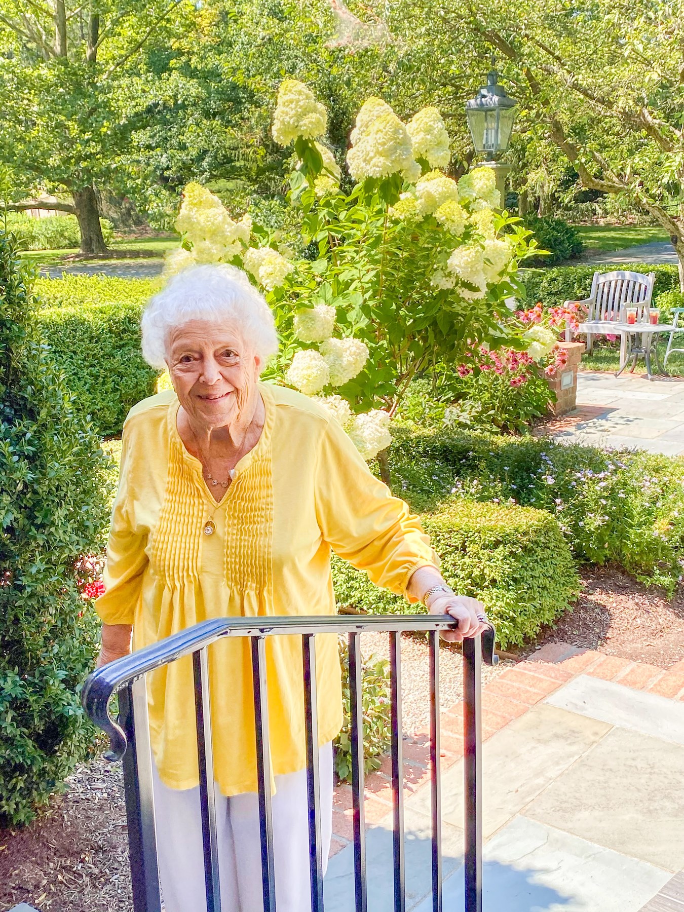 Obituary of Mary Louise Hurst