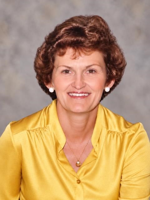 Obituary of Erlyene Crump Sanidas