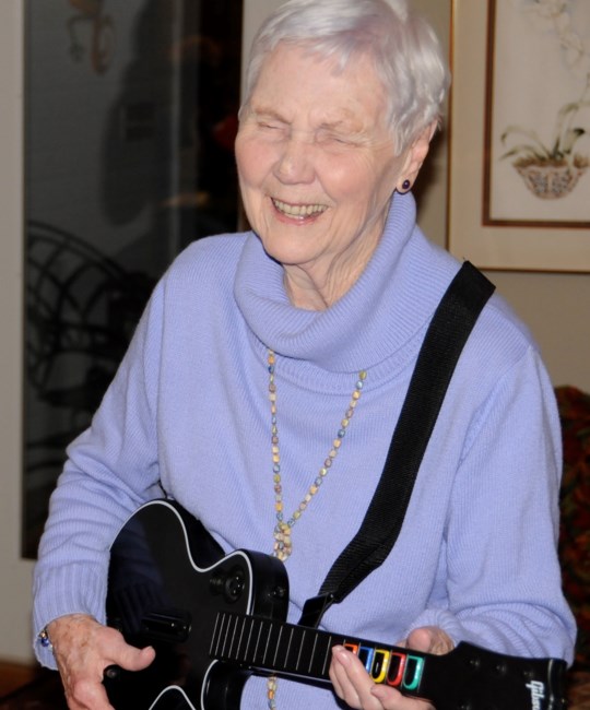 Obituary of Wilma Louise Hogg Fields