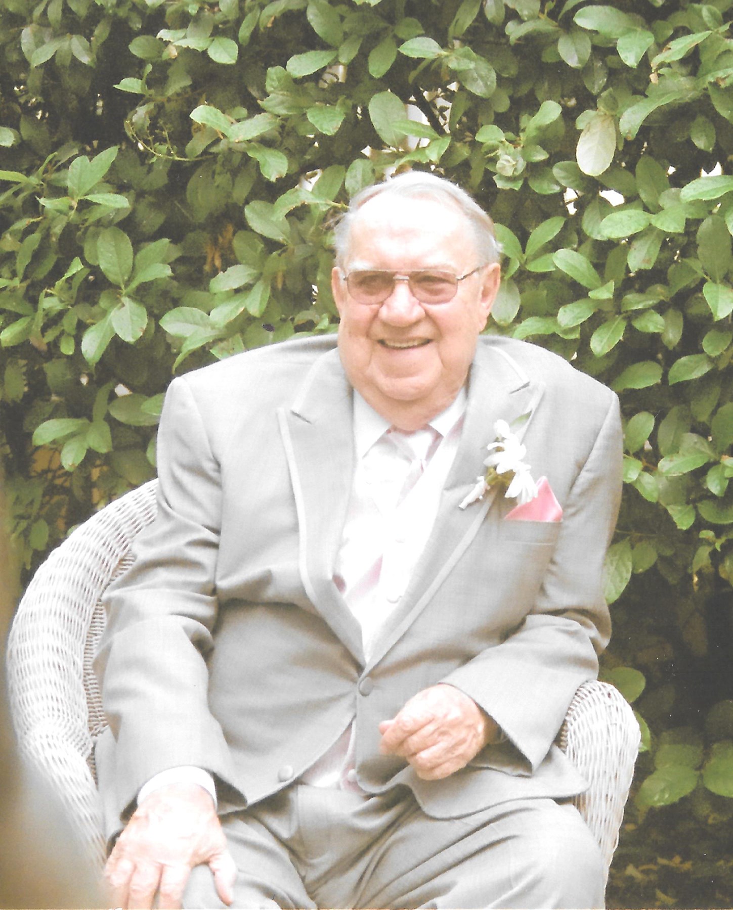 Obituary of Robert William Behe