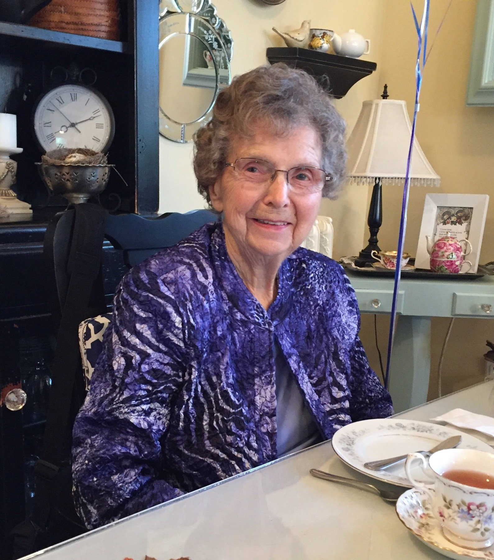 Obituary of Vivian Elsie Rempel