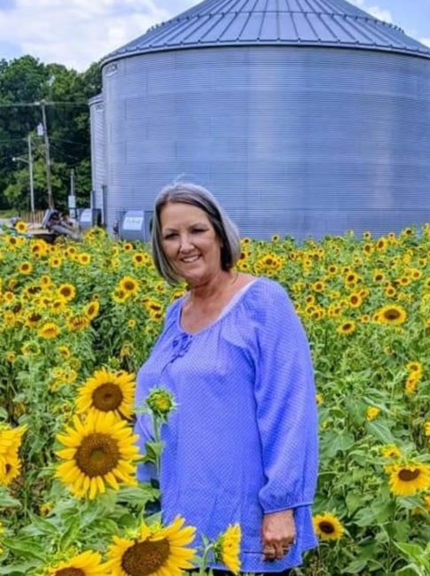 Obituary of Sundena "Sunny" or "Cindy" (Carr) Russell