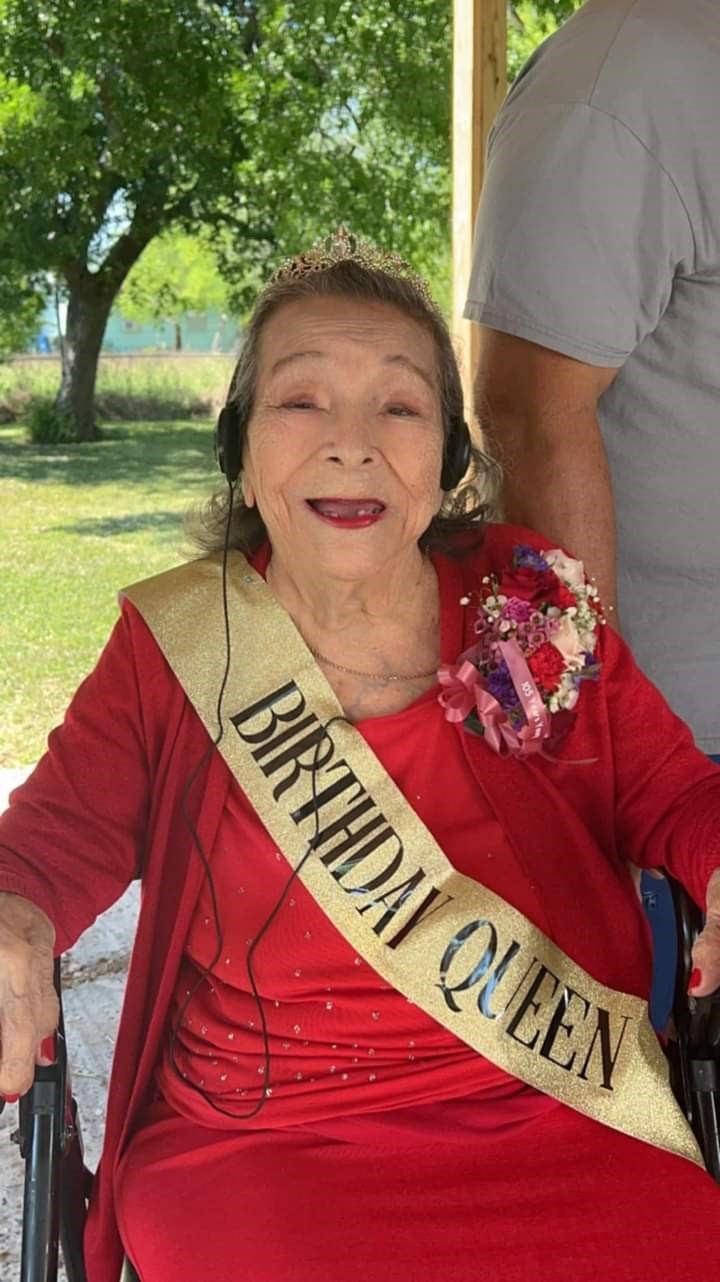 Obituary of Aurora G Pulido