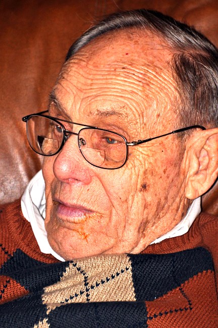 Obituario de Vern Riggert