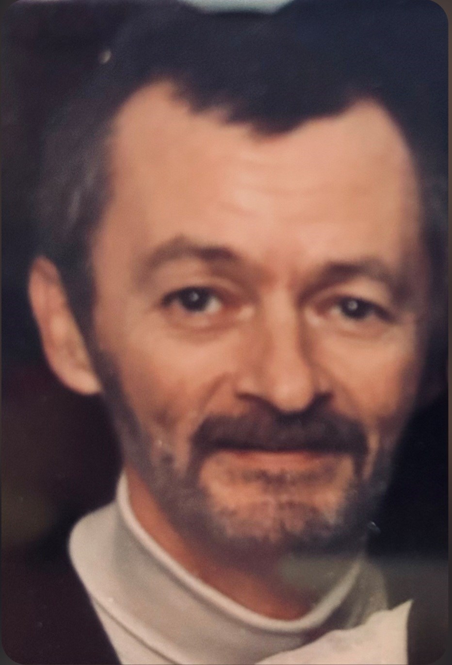 Obituario de Howard John MacLennan