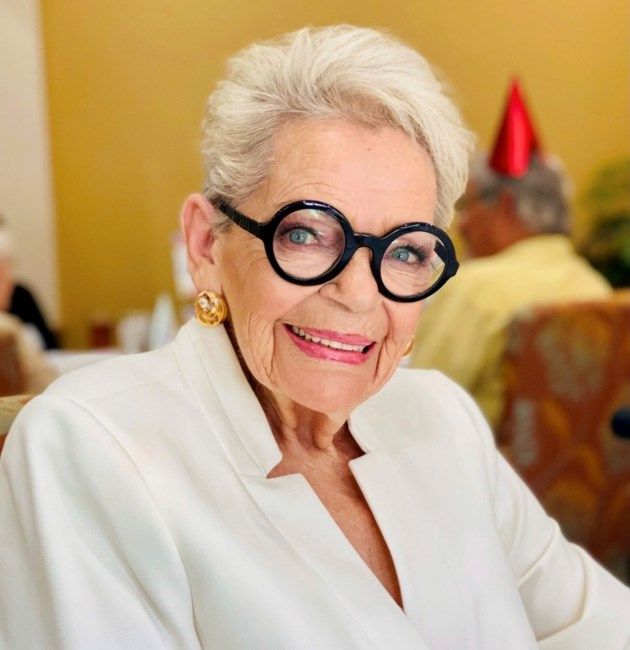 Obituary of Gloria L. Mathews