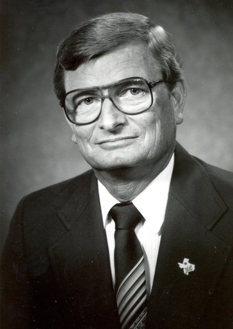 Obituary of Raymond D Lomax