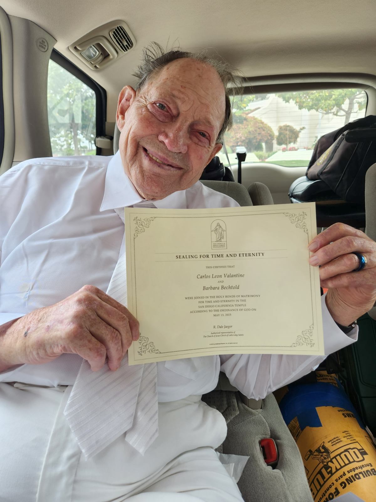 Obituary of Carlos Leon Valantine