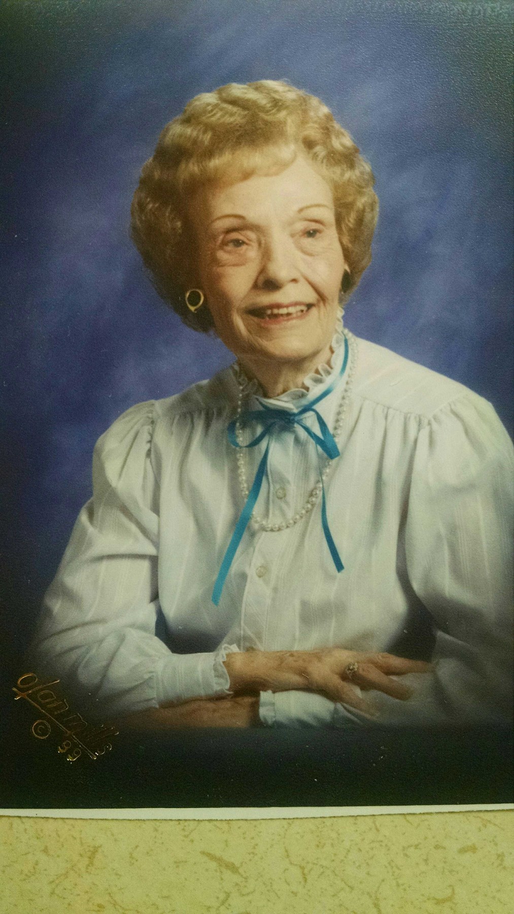 Obituary of Evelyn Ruth Riggins