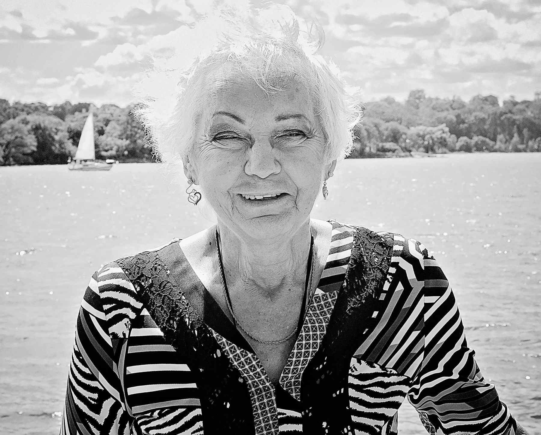 Obituary of Elinor Jean Beeforth