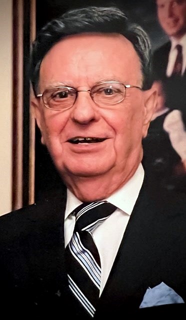 Avis de décès de M. Carlisle Franks