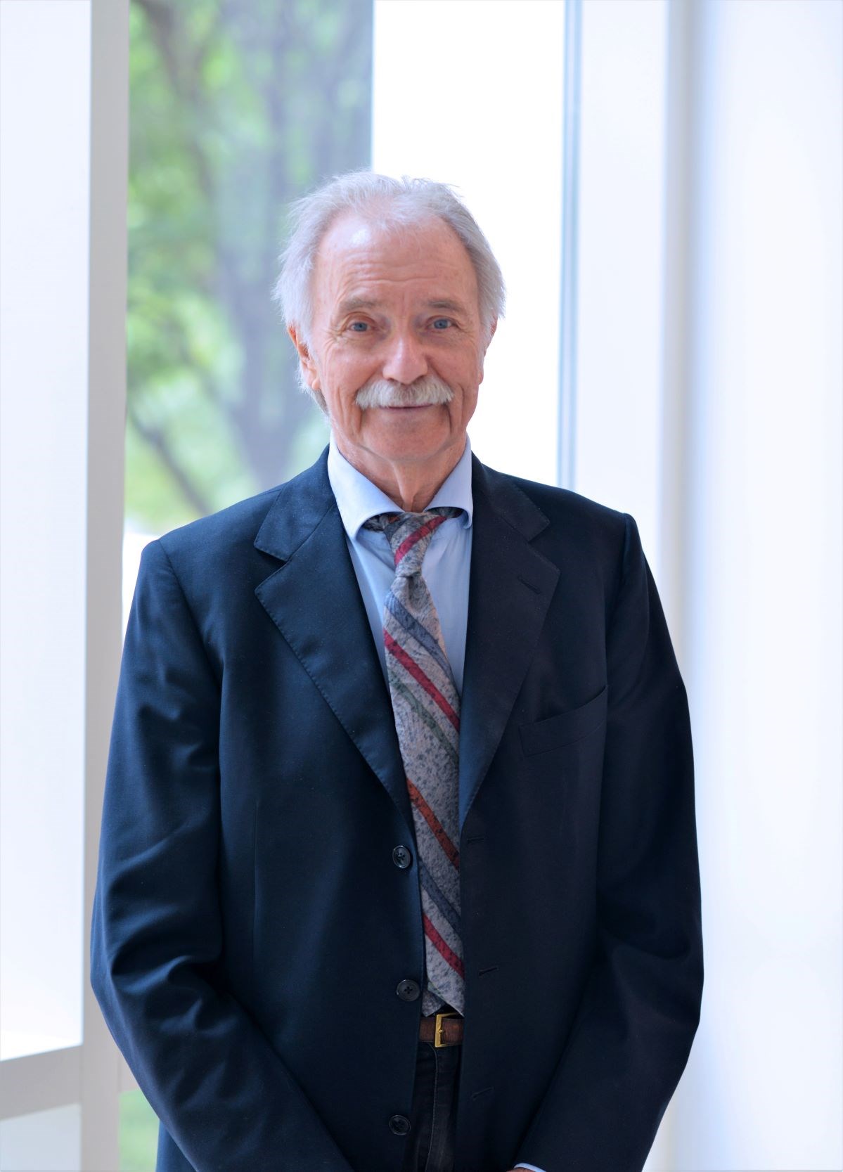 Obituary of Manfred Robert Wuttig