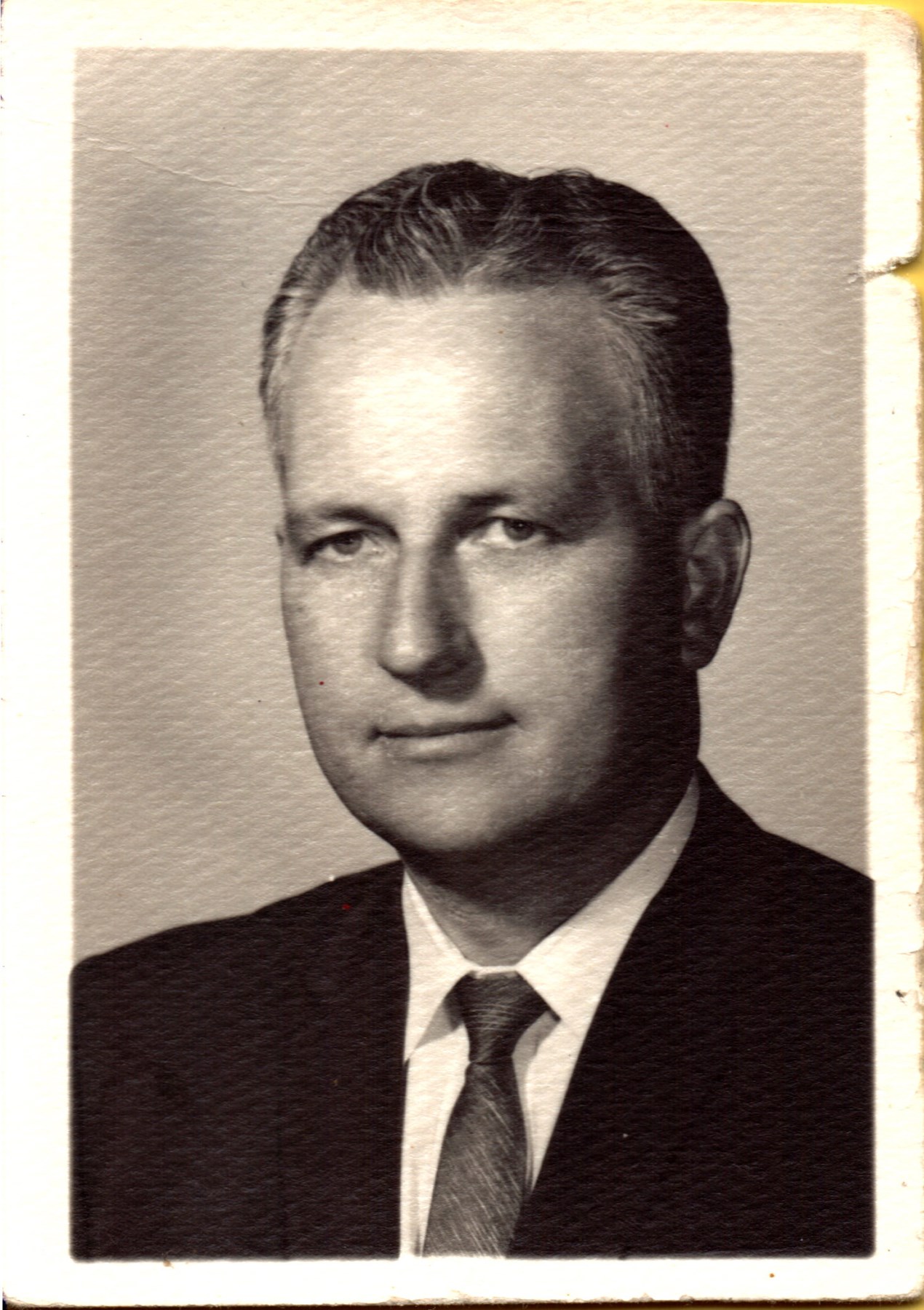 Obituary of Howard Raymond Paul