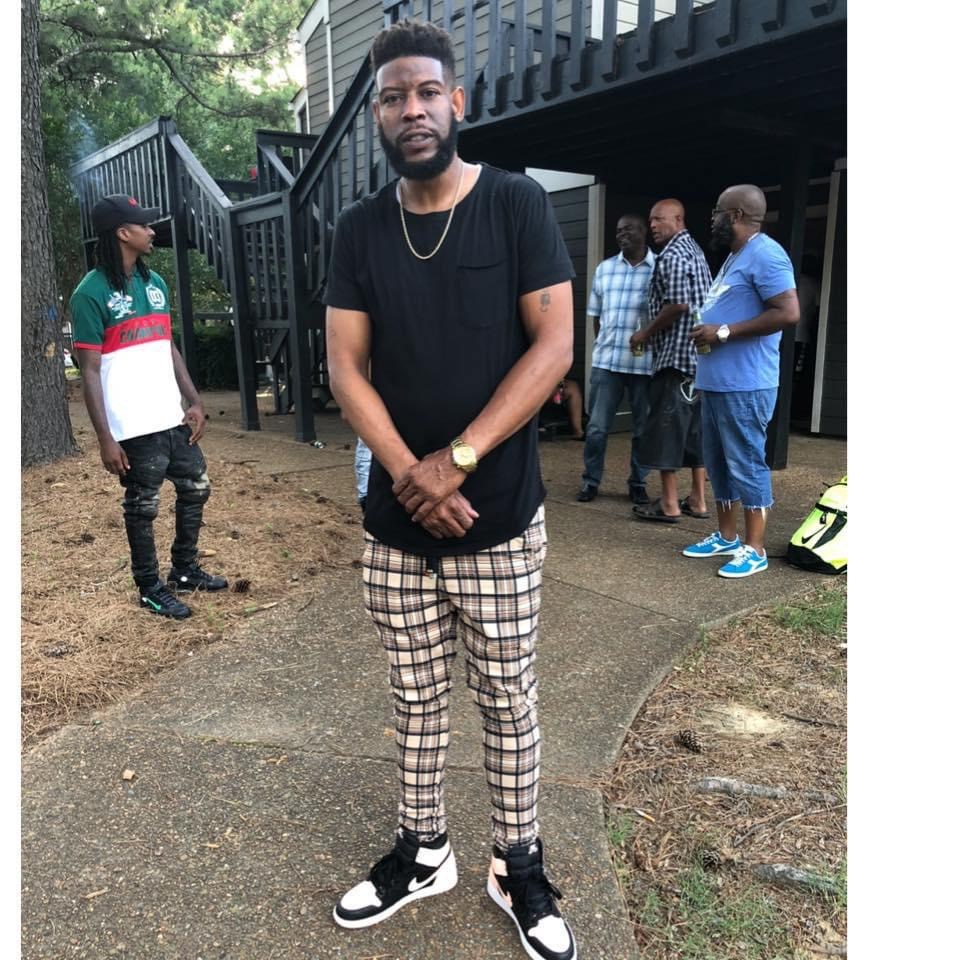 Obituary of Courtney Delwan Bradford