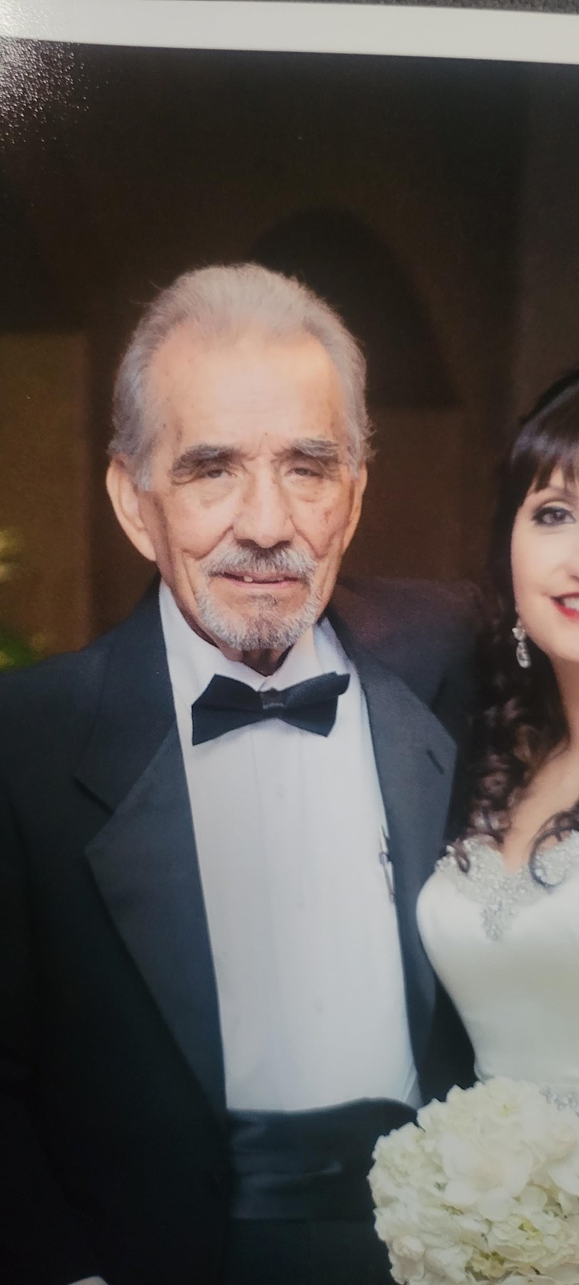 Obituary of Roberto B. Gonzalez
