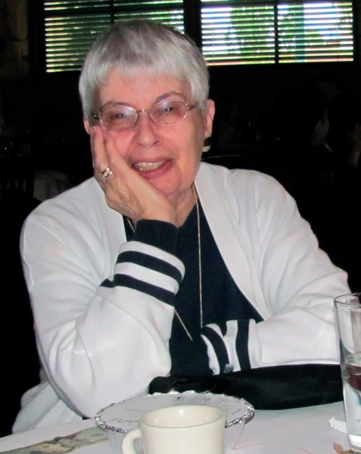 Obituary of Barbara Levrero Simas