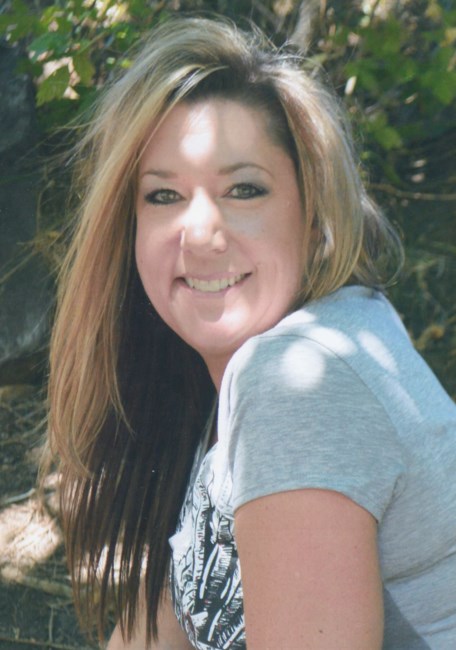 Obituary of Nikki Mollendor