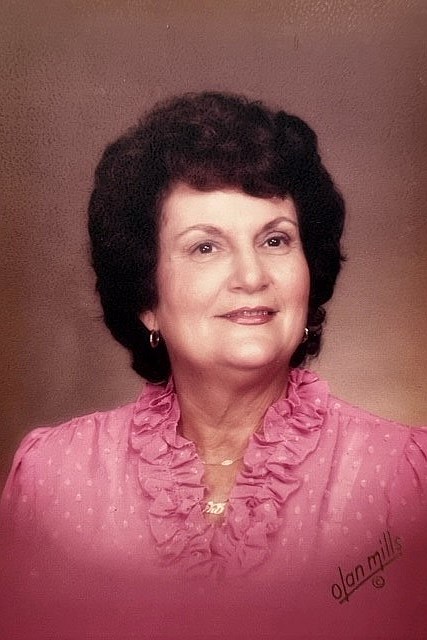 Obituary of Gloria Fernandez Nicoletto