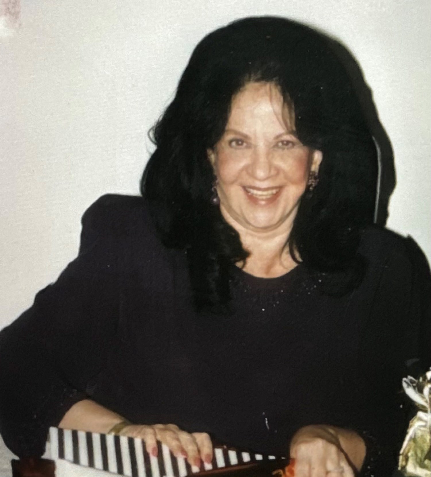 Obituary of Denise V.S. De Frias, M.D.