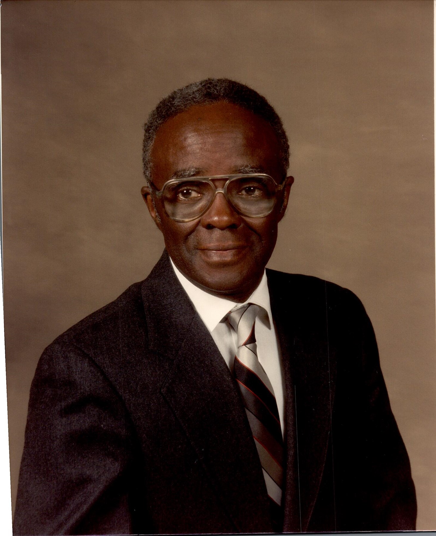 Obituary of Leon Martin Dixon, Jr.