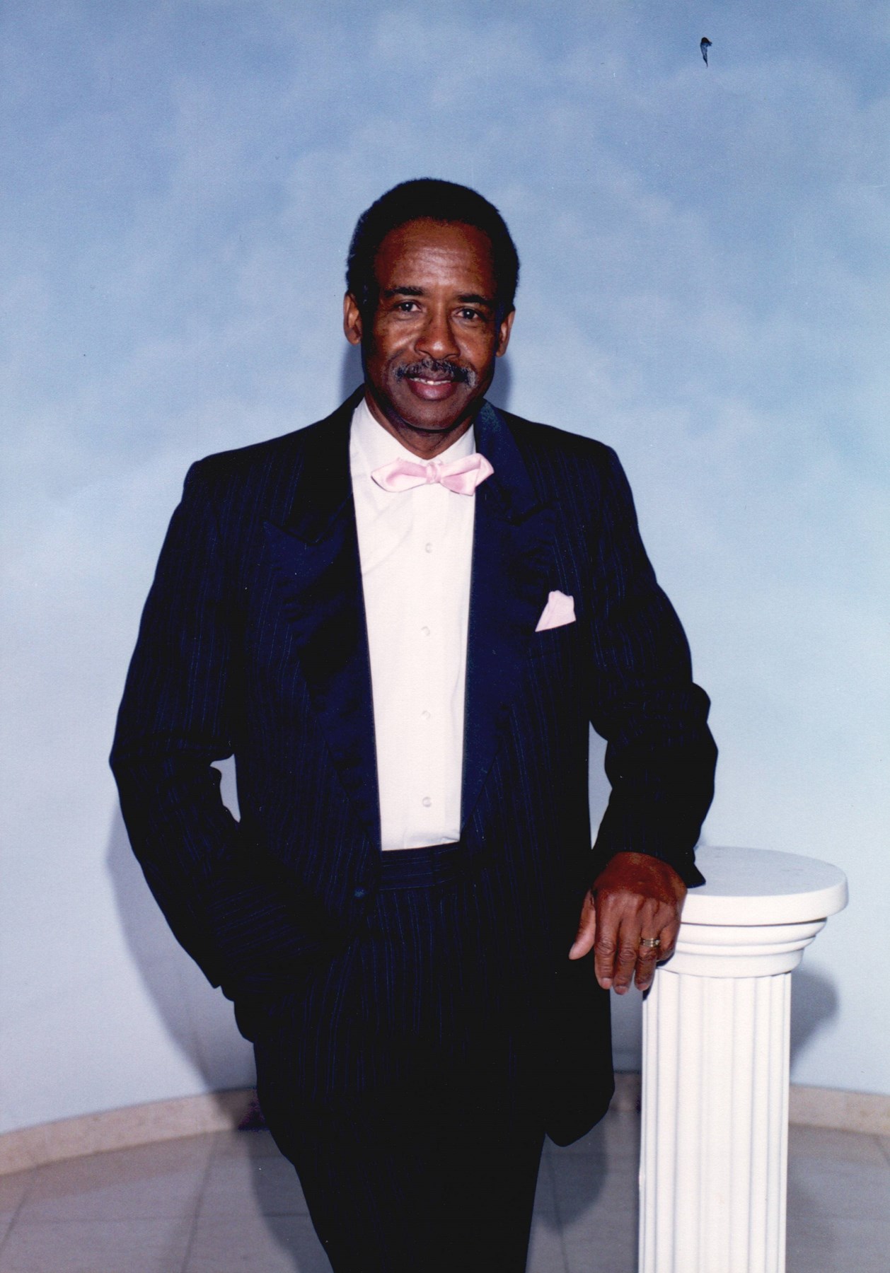 Avis de décès de John Henry McMillian