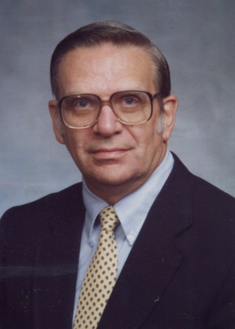 Obituary of William M. Hennis Jr.