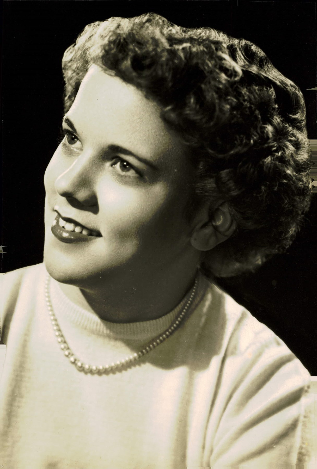 Obituary of Carol F. Lyons