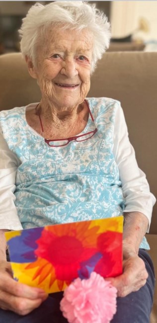 Obituary of Shirley Miller Kloppenberg