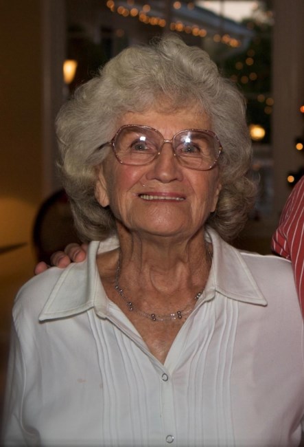 Obituario de Juanita J McCarthy