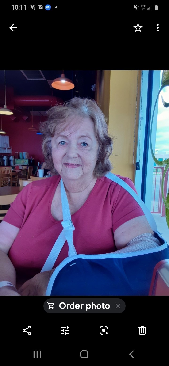 Obituary of Elizabeth "Betty" Ann (Molskness) Phillips