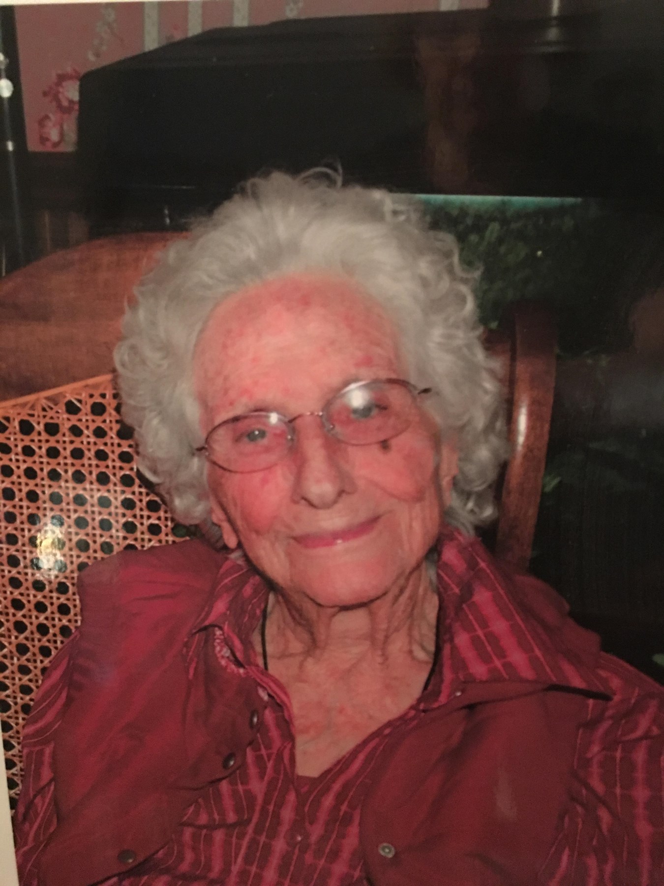 Obituary of Florence Barbara Mikkelsen