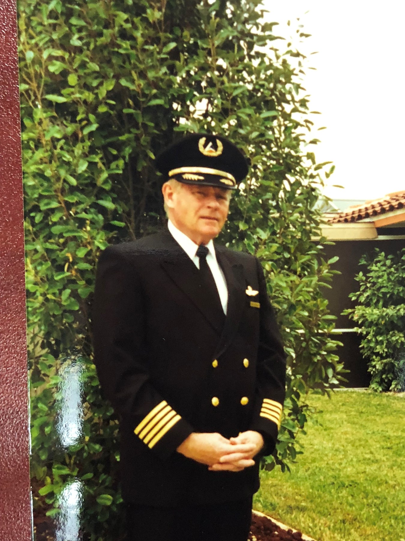 Obituary of Robert B. "Bob" McEachran