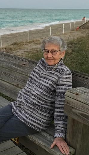 Obituary of Joan Lillian Lynch