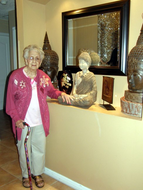 Obituario de Maria Del Carmen Serrano