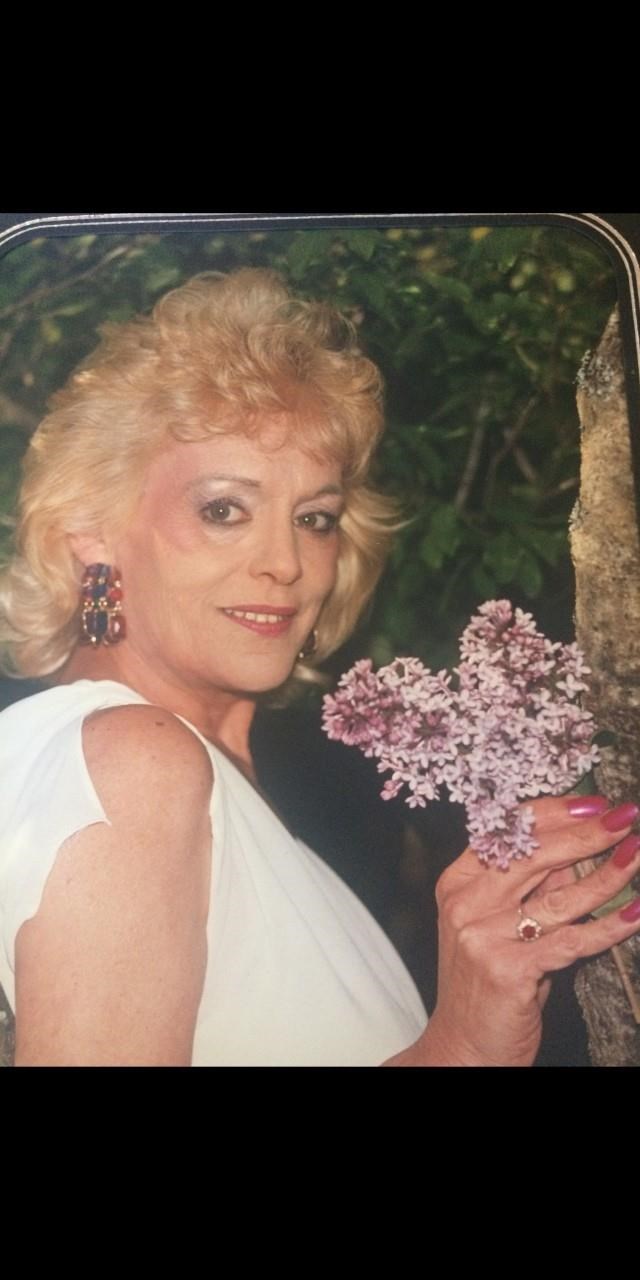 Obituary of Rosemarie Elliott