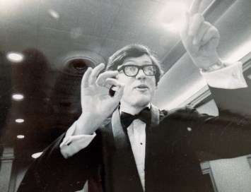 Obituary of Dr. Robert William Molison