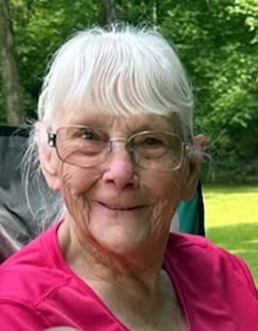 Avis de décès de Julia Beverly Wood Farr