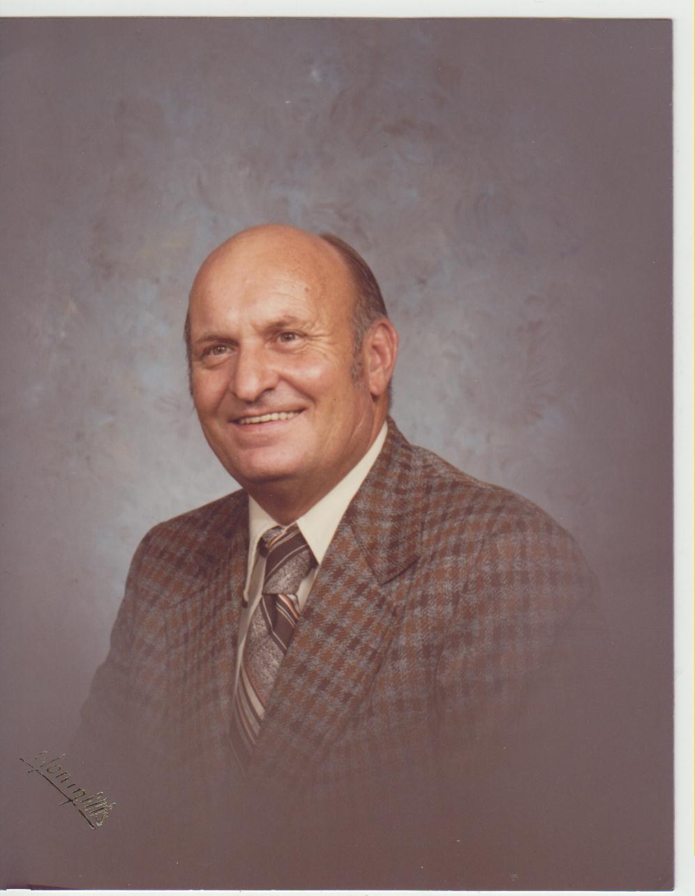 Obituary of Roger "Barney" Barnebey